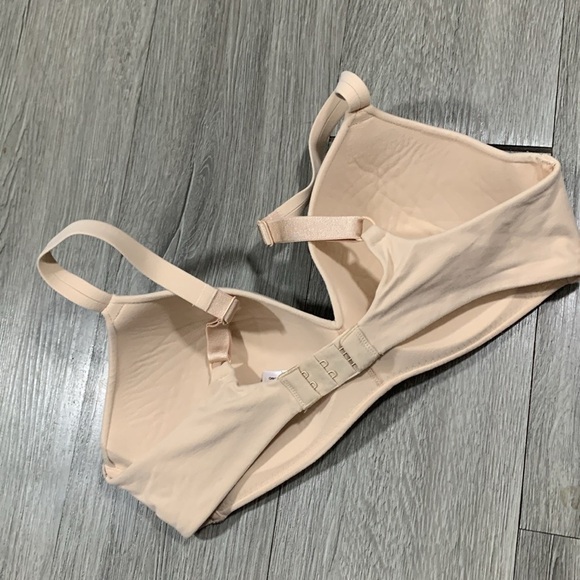 WACOAL How Perfect Wire Free T-Shirt Bra Nude/Beige size 36C - Picture 4 of 9